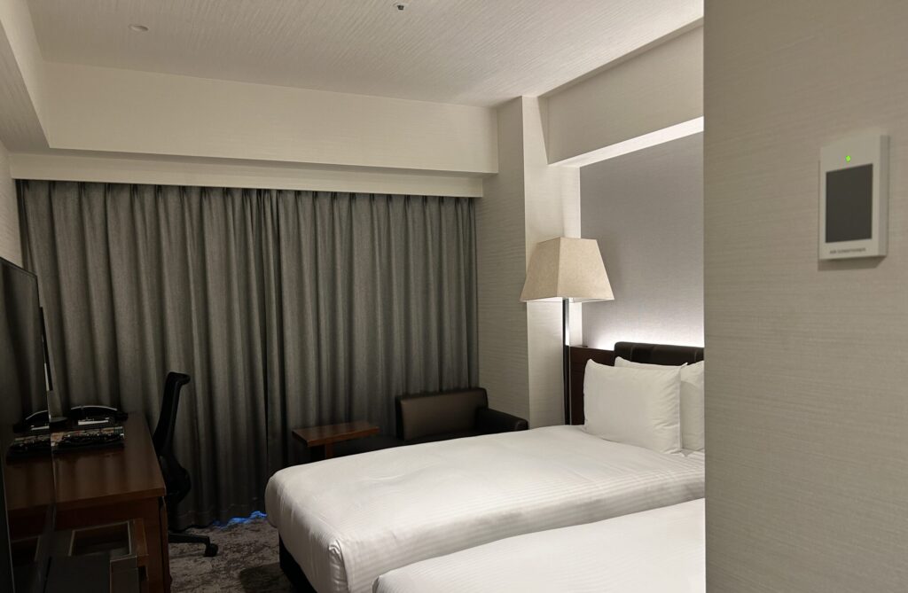 Comfortable bed by Simmons