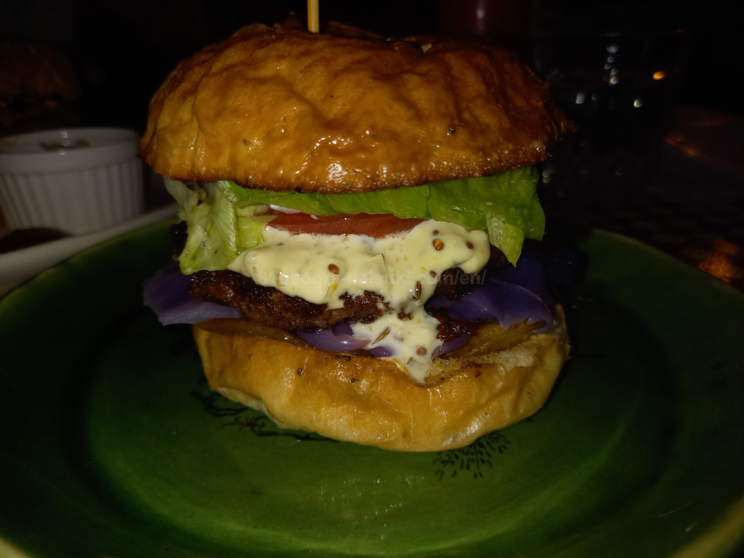 Photo of a neoclassic burger